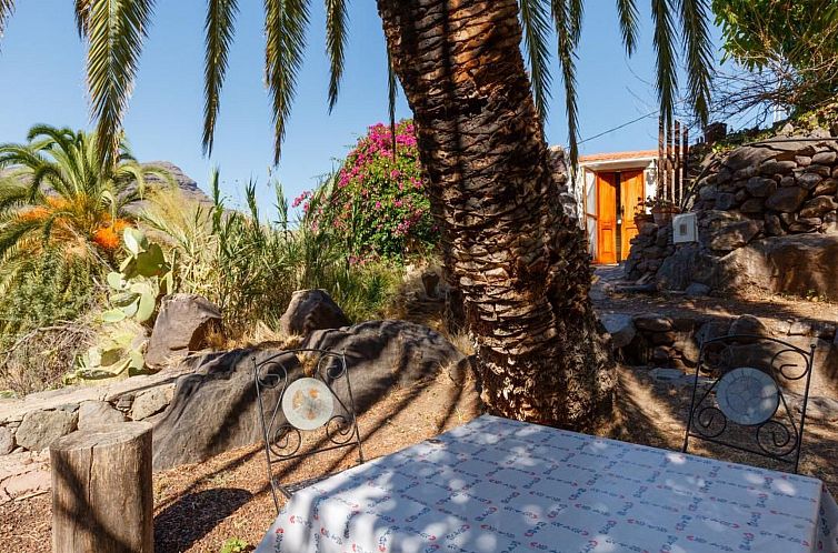 Vakantiehuis in El Risco mit Garten, Terrasse und Grill