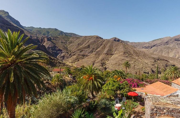 Vakantiehuis in El Risco mit Garten, Terrasse und Grill