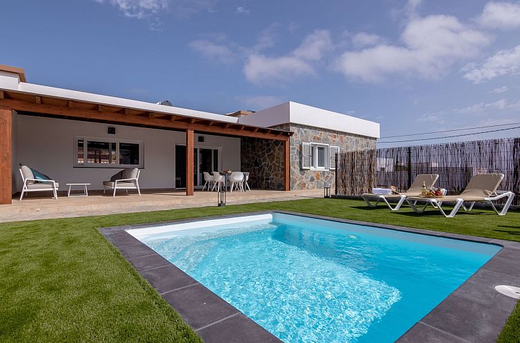 Vakantiehuis Modernes und helles Ferienhaus direkt am Meer, 