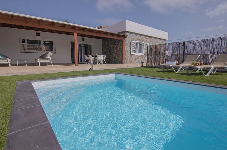 Vakantiehuis Modernes und helles Ferienhaus direkt am Meer, 