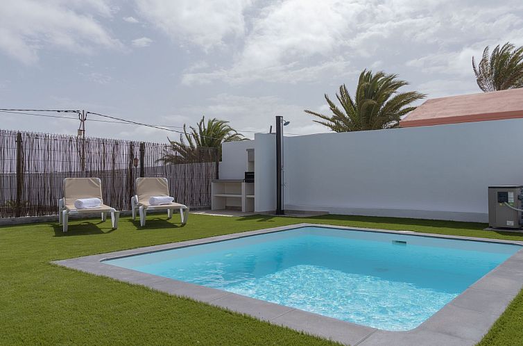 Vakantiehuis Modernes und helles Ferienhaus direkt am Meer, 