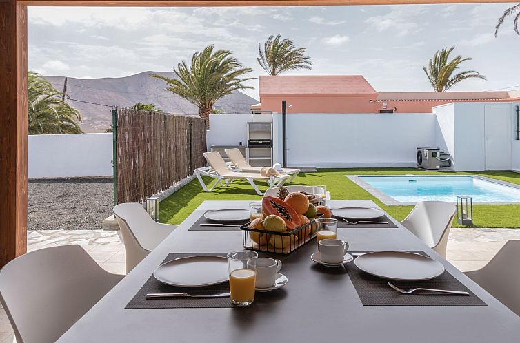 Vakantiehuis Modernes und helles Ferienhaus direkt am Meer, 