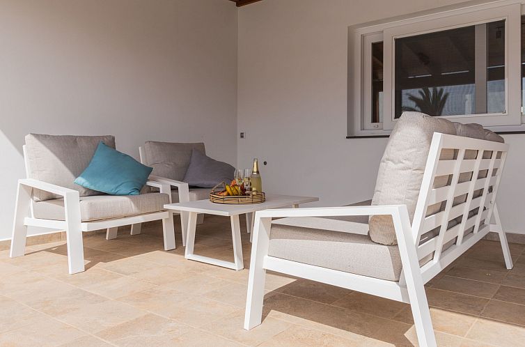 Vakantiehuis Modernes und helles Ferienhaus direkt am Meer, 