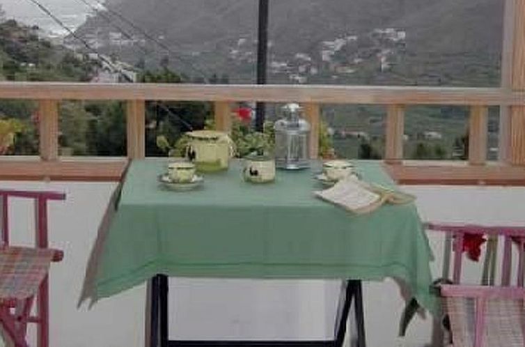 Appartement Casa Claudia in Hanglage mit Meerblick