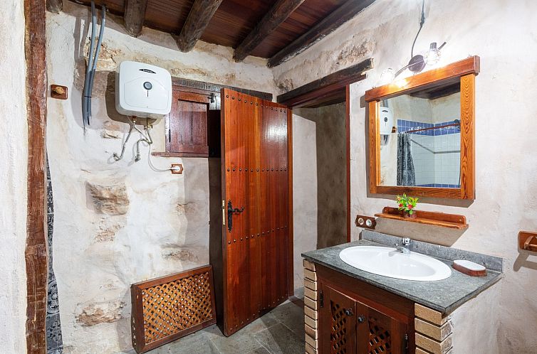 Vakantiehuis "Tamasite ajuy" mit Schwimmbad