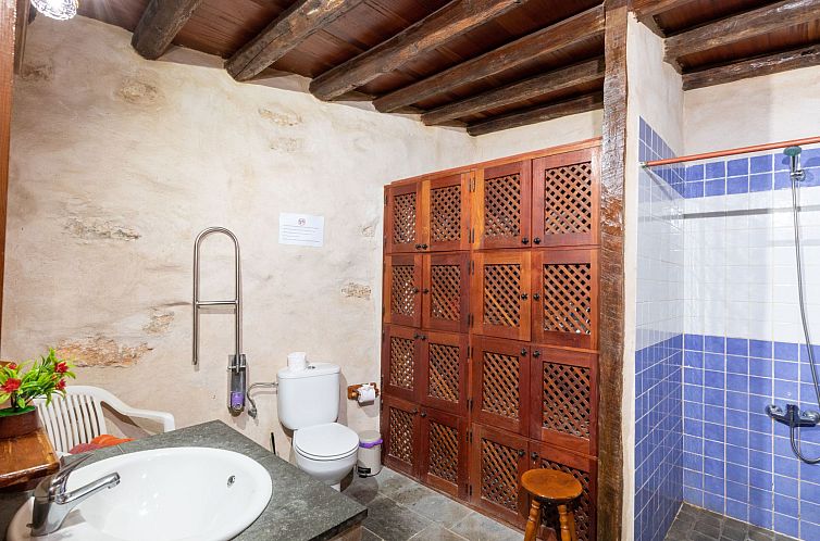 Vakantiehuis "Tamasite ajuy" mit Schwimmbad