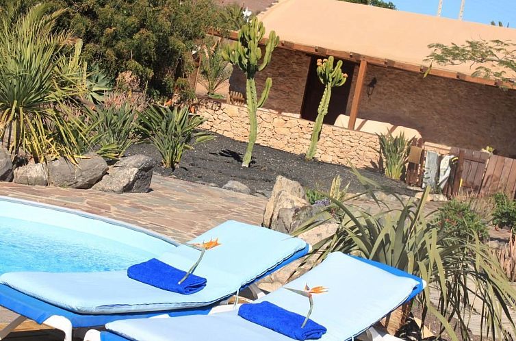 Vakantiehuis Typisches kanarisches Steinhaus mit privatem Po