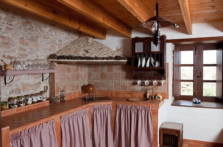 Vakantiehuis Typisches kanarisches Steinhaus mit privatem Po