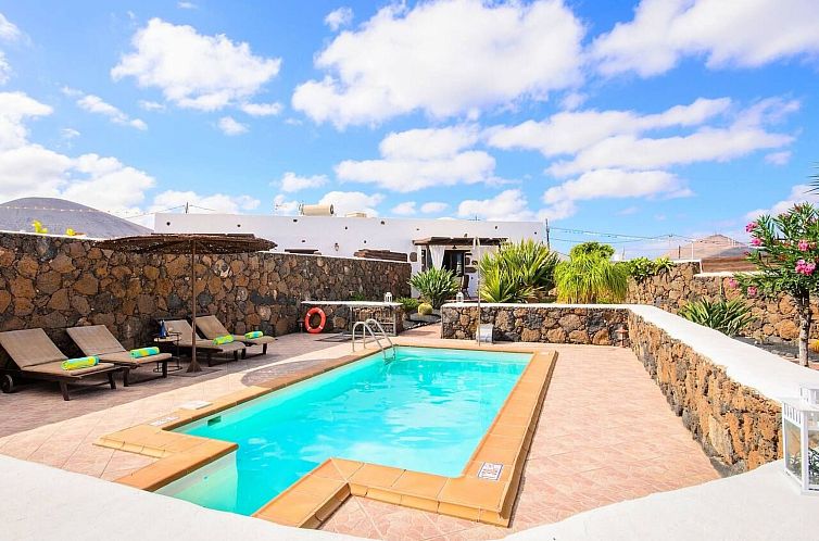 Vakantiehuis mit privatem Pool für 3 Personen + 1 Kind ca. 