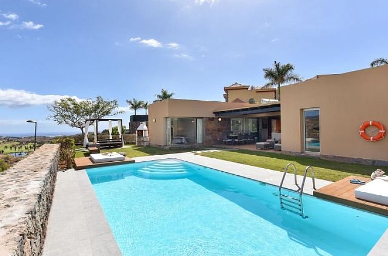 Entspannen Sie sich in der Villa Par 4 - No 24, einem Ferienhaus mit privatem Pool und Garten in Maspalomas, Kanarische Inseln.