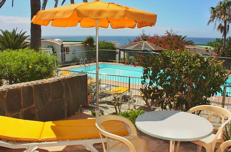 Appartement Bungalow auf einem Felsen direkt am Meer