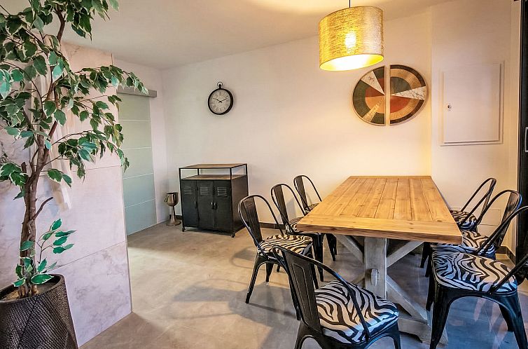 Vakantiehuis Luxuriöse Villa mit privatem Pool und Bergblic