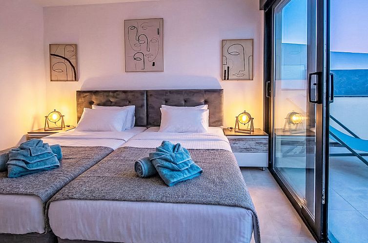 Vakantiehuis Luxuriöse Villa mit privatem Pool und Bergblic
