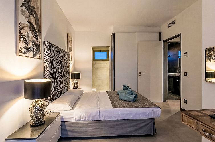 Vakantiehuis Luxuriöse Villa mit privatem Pool und Bergblic