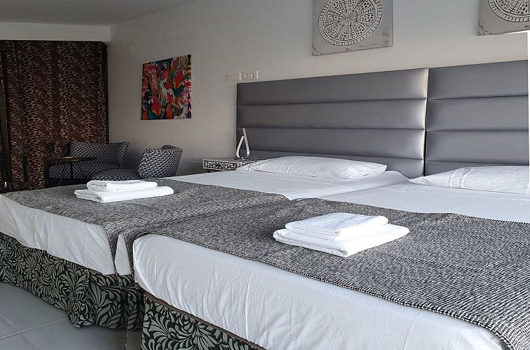 Vakantiehuis Geräumige Villa, beheizter Pool und atemberaub