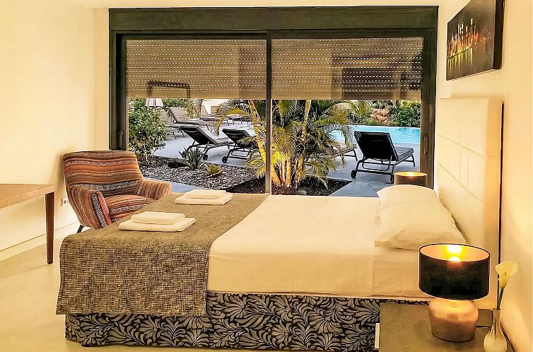 Vakantiehuis Geräumige Villa, beheizter Pool und atemberaub