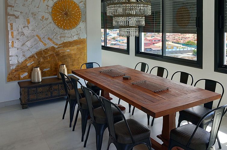 Vakantiehuis Geräumige Villa, beheizter Pool und atemberaub