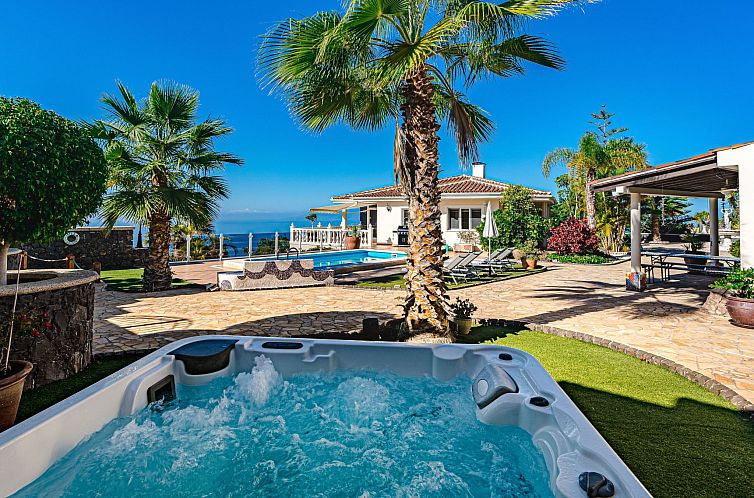 Vakantiehuis Luxusvilla mit fantastischem Meerblick