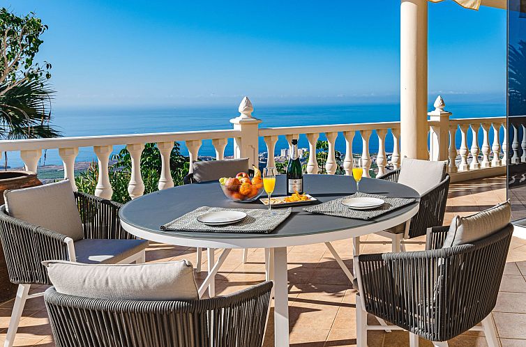 Vakantiehuis Luxusvilla mit fantastischem Meerblick
