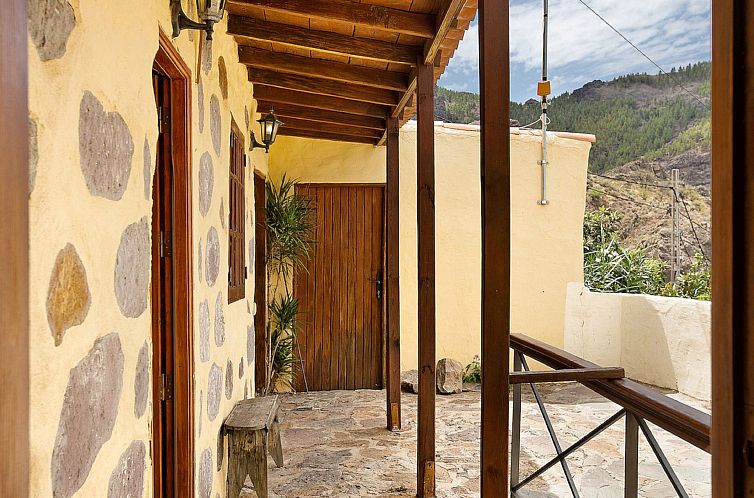 Vakantiehuis 250 Jahre altes Steinhaus mit zwei Terrassen in