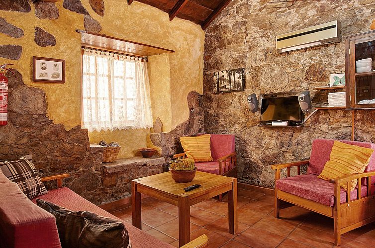 Vakantiehuis 250 Jahre altes Steinhaus mit zwei Terrassen in