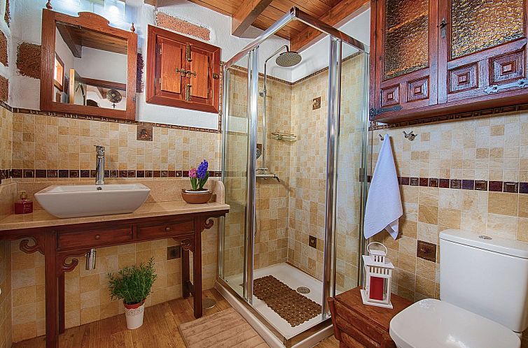 Vakantiehuis Exklusives Landhaus mit Garten und überdachter