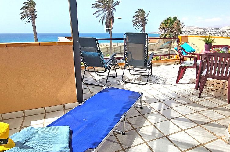 Appartement Schöne Ferienwohnung mit Terrasse und Meerblick