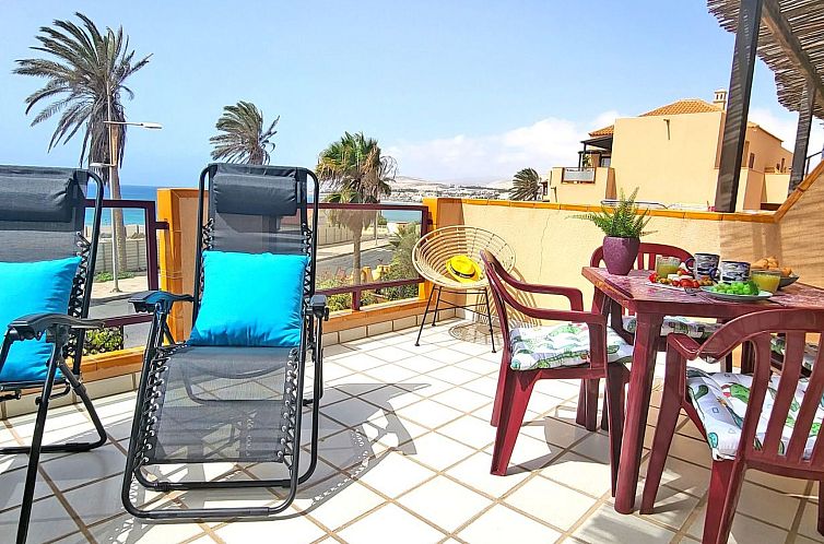 Appartement Schöne Ferienwohnung mit Terrasse und Meerblick