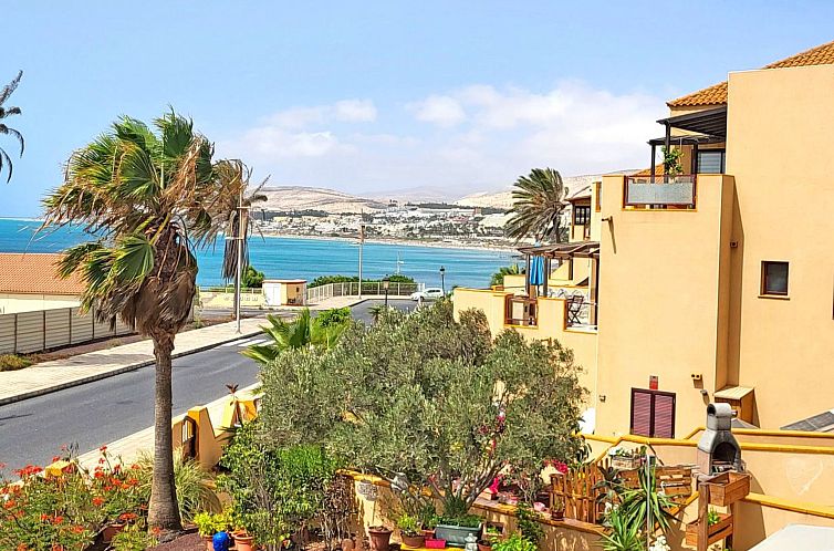 Appartement Schöne Ferienwohnung mit Terrasse und Meerblick