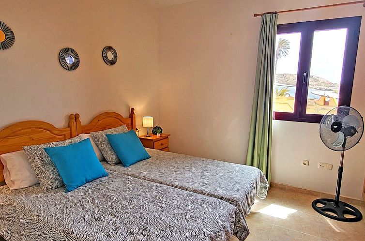 Appartement Schöne Ferienwohnung mit Terrasse und Meerblick