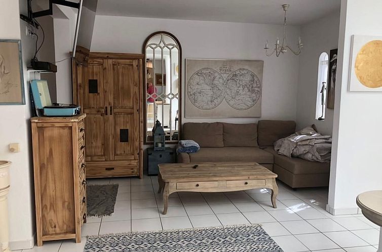 Vakantiehuis Eine romantische Villa direkt am Strand Sotaven