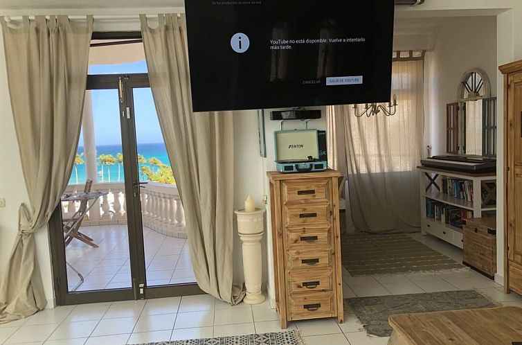 Vakantiehuis Eine romantische Villa direkt am Strand Sotaven