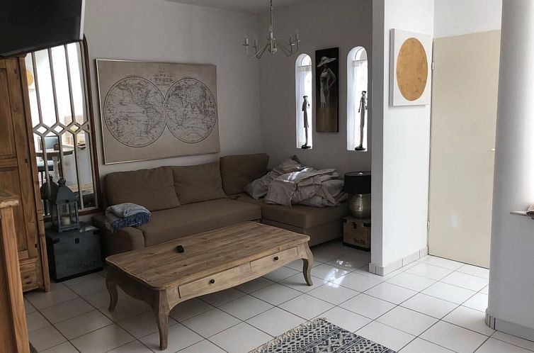 Vakantiehuis Eine romantische Villa direkt am Strand Sotaven