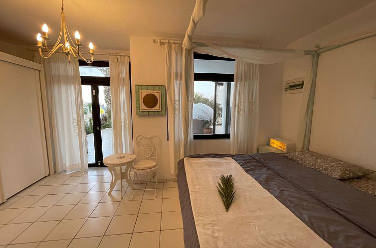 Vakantiehuis Eine romantische Villa direkt am Strand Sotaven