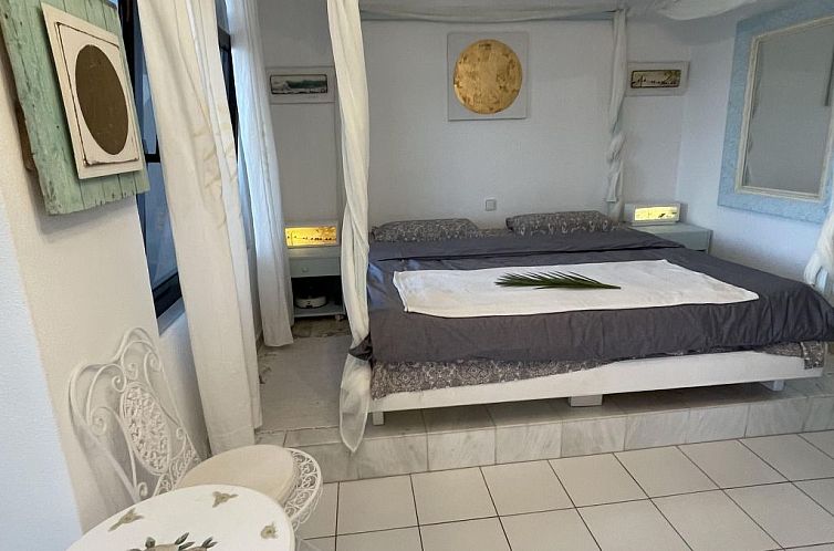 Vakantiehuis Eine romantische Villa direkt am Strand Sotaven