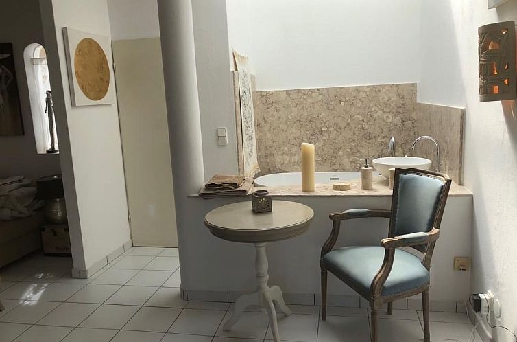 Vakantiehuis Eine romantische Villa direkt am Strand Sotaven