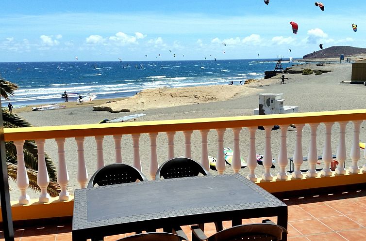 Vakantiehuis Haus mit Wifi und Terrasse direkt am Strand