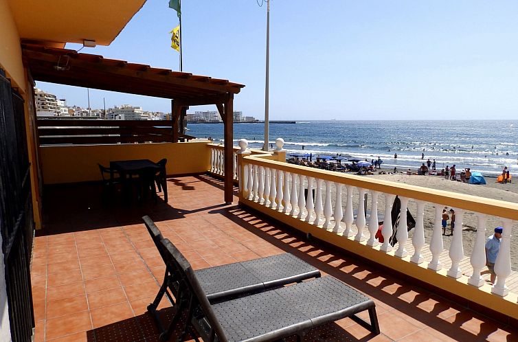 Vakantiehuis Haus mit Wifi und Terrasse direkt am Strand