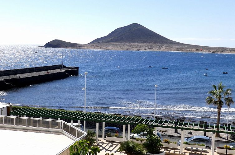 Appartement mit Balkon und Meerblick