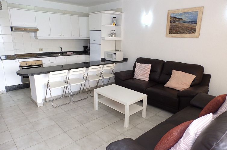 Appartement mit Balkon und Meerblick