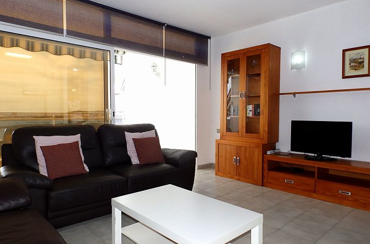 Appartement mit Balkon und Meerblick