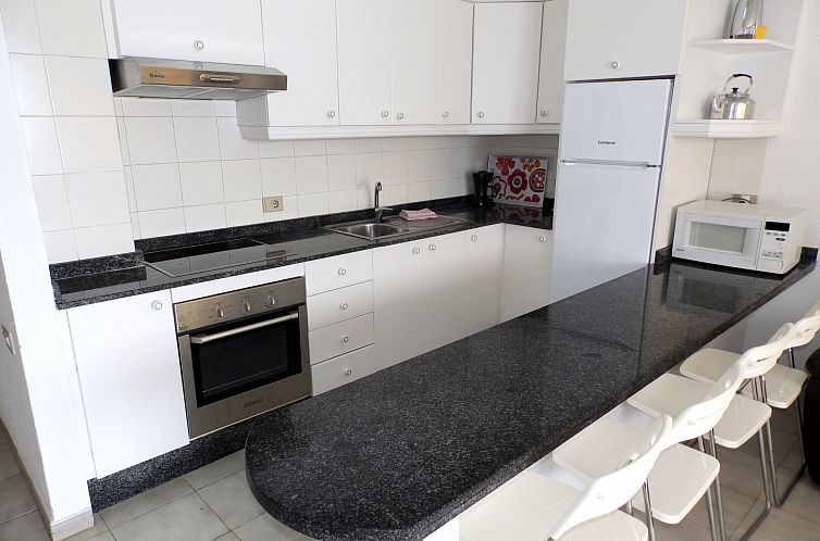 Appartement mit Balkon und Meerblick