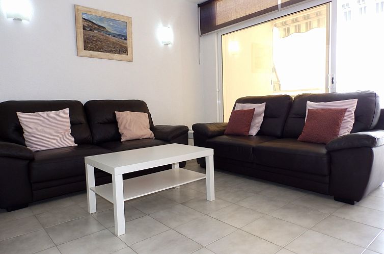 Appartement mit Balkon und Meerblick
