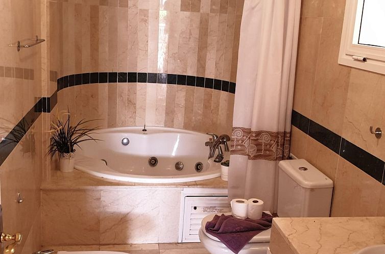 Appartement mit beheiztem gemeinsamem Pool