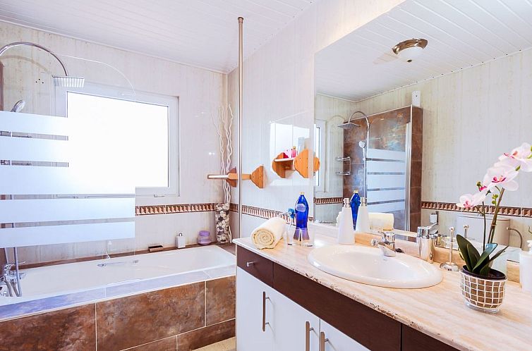 Vakantiehuis Strandnahes Ferienhaus Hibiscus mit privatem Po