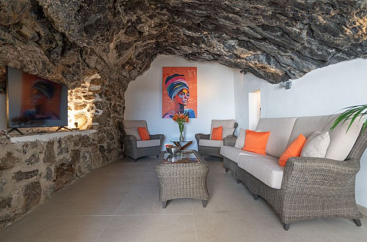Vakantiehuis Spektakuläre Höhle mit zwei großen Terrassen
