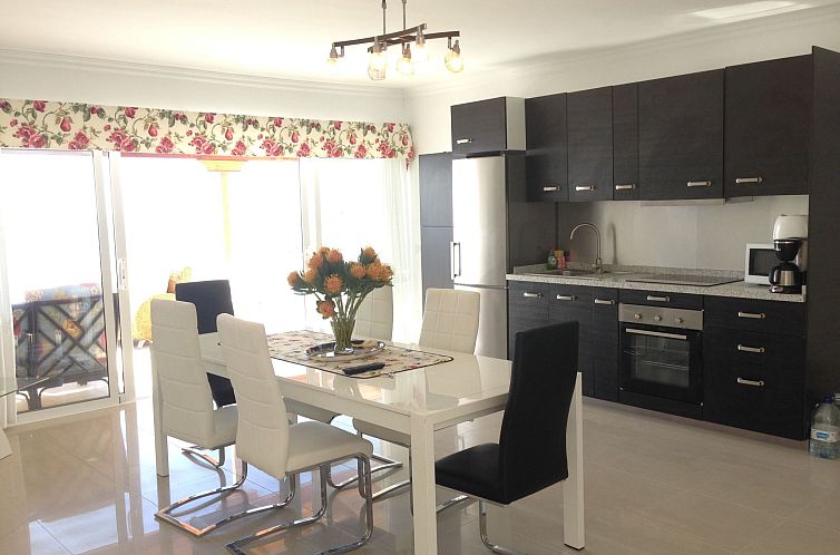 Appartement Wohnung mit Aussicht, Terrasse und Schwimmbad