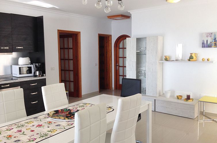 Appartement Wohnung mit Aussicht, Terrasse und Schwimmbad