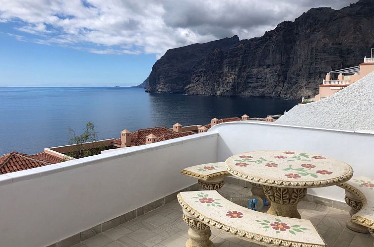 Appartement Wohnung mit Aussicht, Terrasse und Schwimmbad