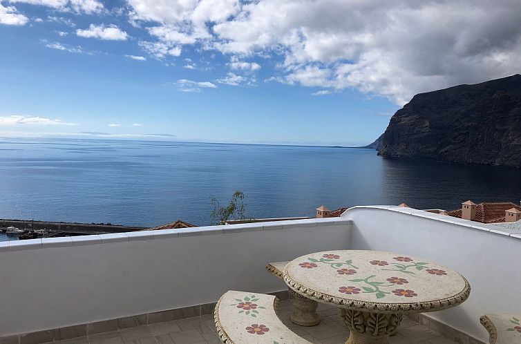 Appartement Wohnung mit Aussicht, Terrasse und Schwimmbad